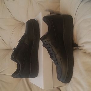 Women's Unworn Nike Air Force 1 '07 - Size 8.5